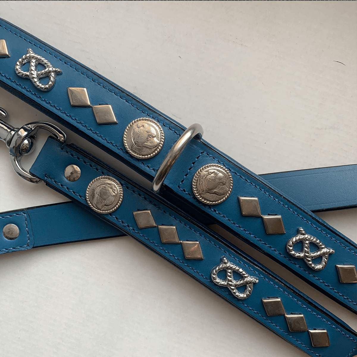 Staffordshire Bull Terrier 1935® Läderhalsband & Koppel Set - Gentleman Jim - Blå/Silver