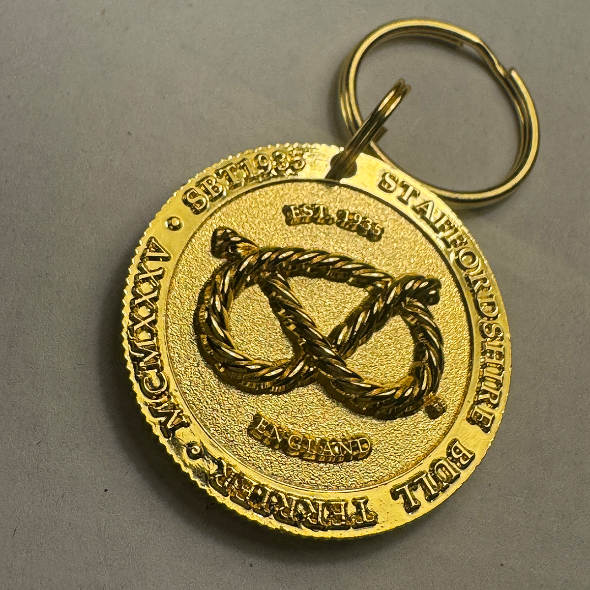 Staffordshire Bull Terrier 1935® Médaille Staffie Nœud - Or ou Argent
