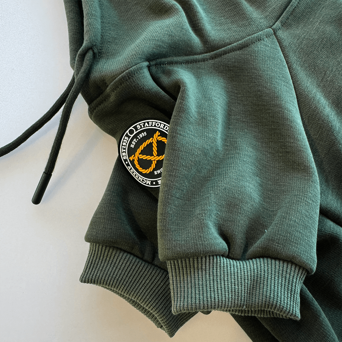 Staffordshire Bullterrier 1935® Hoodies - Grön