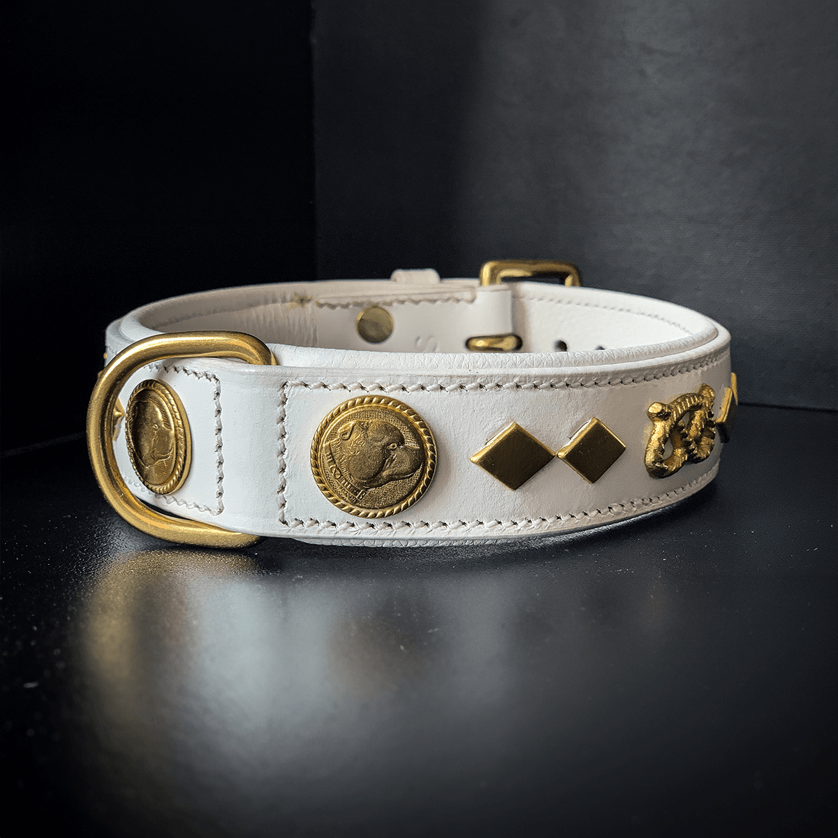 Staffordshire Bull Terrier 1935® Läderhalsband & Koppel Set - Gentleman Jim - Vit/guld