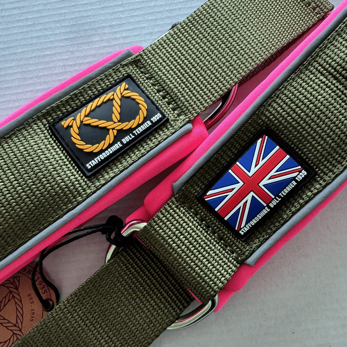 Staffordshire Bull Terrier 1935® Martingale Halsband - Army Pink - Grön & Neonrosa