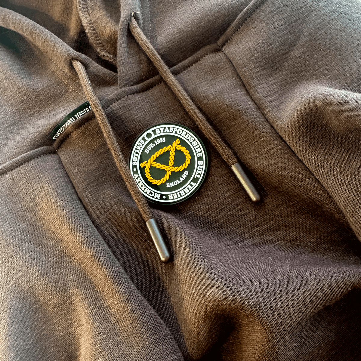 Staffordshire Bullterrier 1935® Hoodie - Choklad