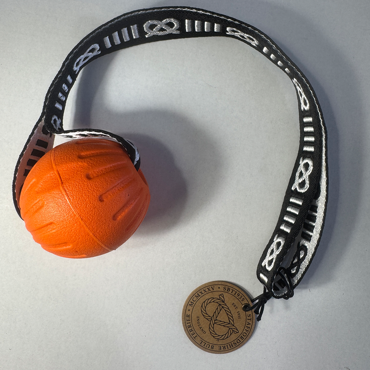 Staffordshire Bull Terrier 1935® Fetch Ball w Handle - Orange
