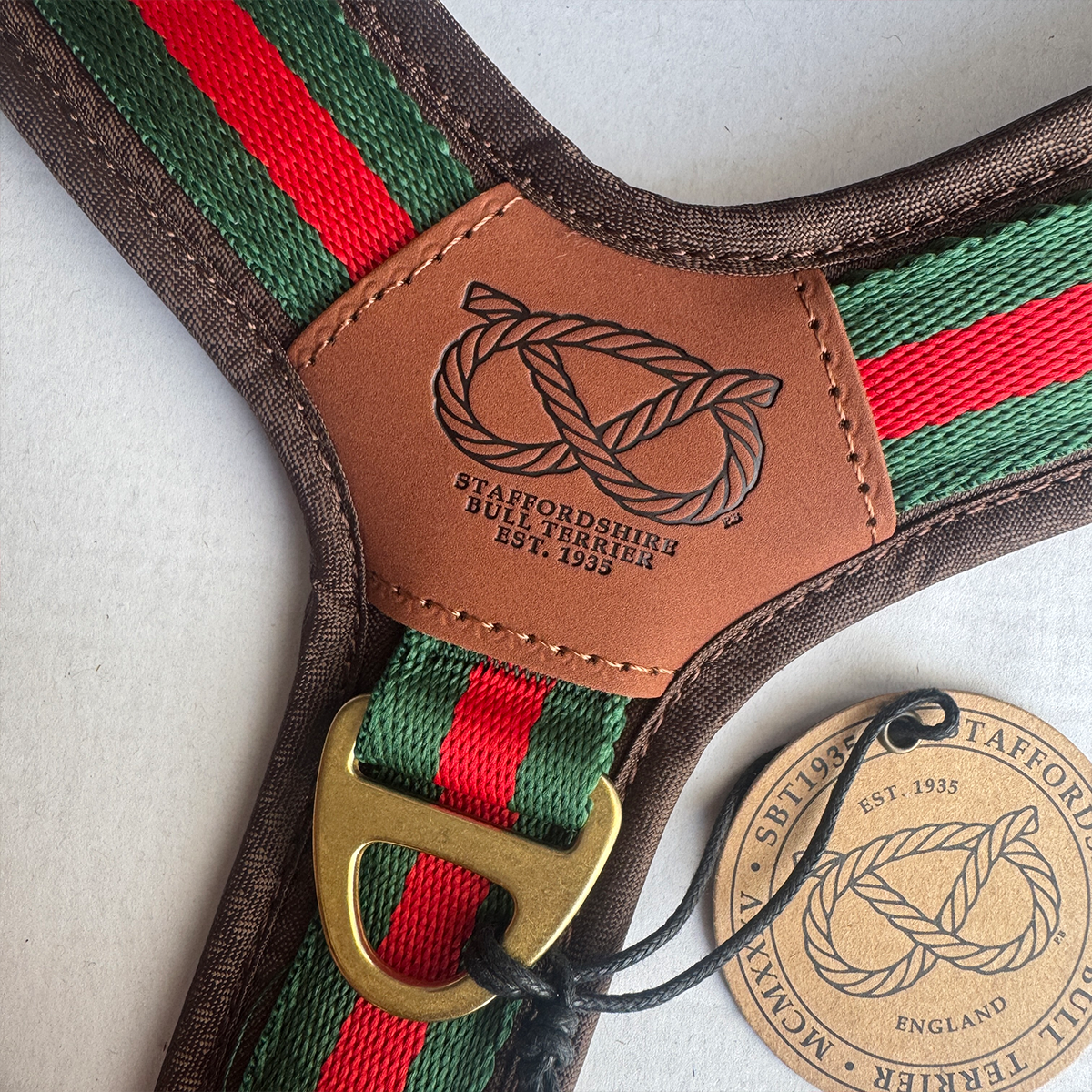 Staffordshire Bull Terrier 1935® Harness & Leash Set - Rosso Verde Edition