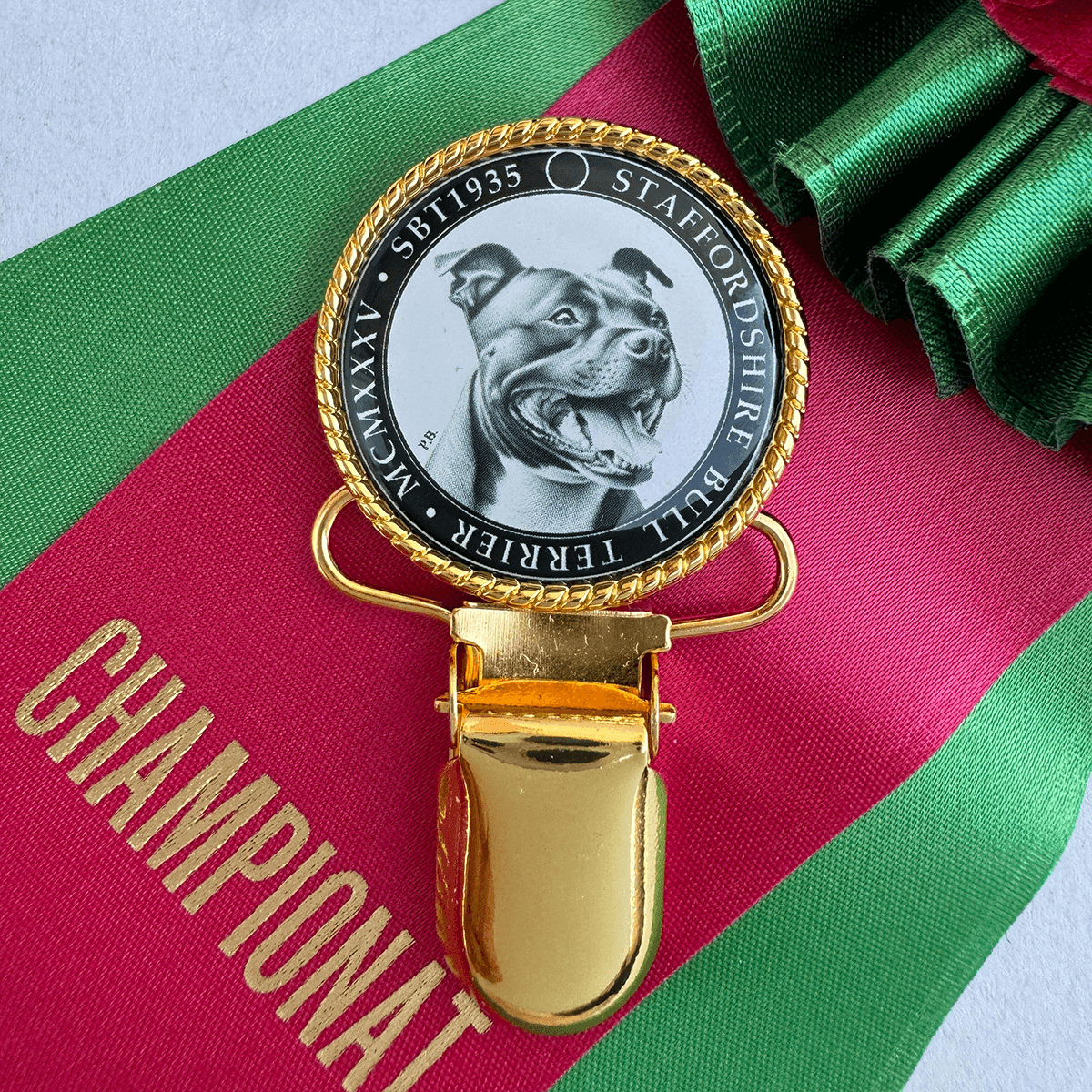 Staffordshire Bull Terrier 1935® Show Clip & Placeholder Gold with Black Staffy Face