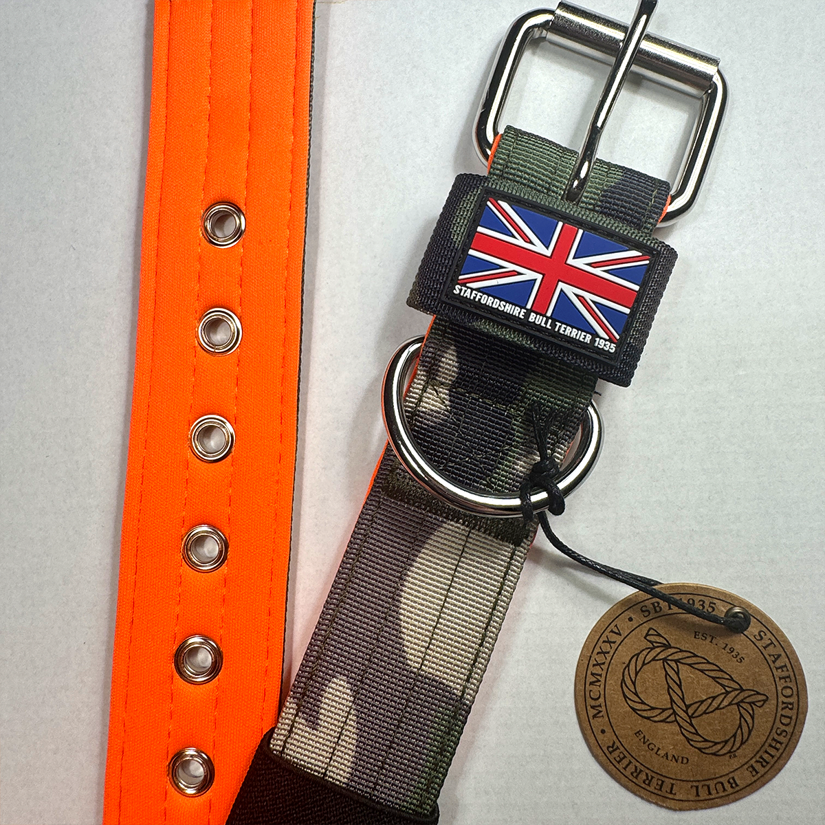 Staffordshire Bull Terrier 1935® Nylon Collar - Classic Camo & Neon Orange